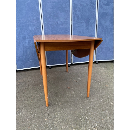 356 - Lovely Mid century Schreiber drop leaf table and four chairs. 

Please see images for dimensions.