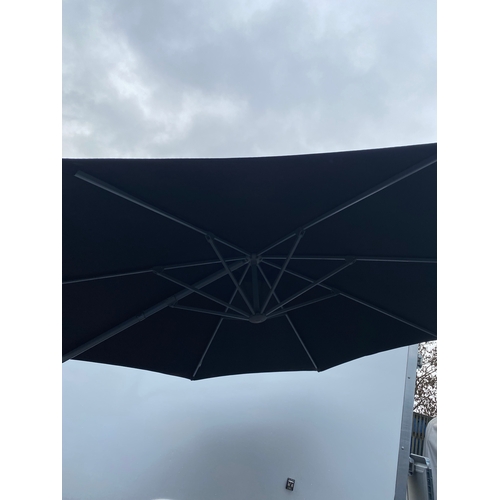 382 - Large garden parasol.