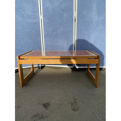 416 - Lovely retro mid century tiled low coffee table.

Dimensions - 37.5