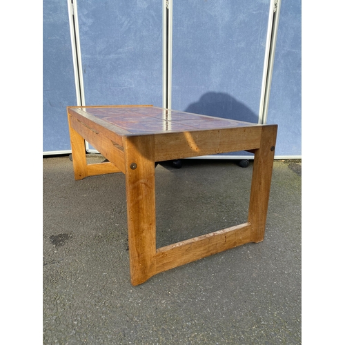 416 - Lovely retro mid century tiled low coffee table.

Dimensions - 37.5