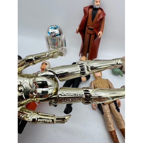 123 - Vintage 1970/80's Kenner Star Wars Figures inc Luke Skywalker, R2D2, C3P0, Yoda, Han Solo, Chewbacca... 