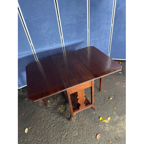 332 - Antique drop leaf/gate leg table.

See images for all dimensions.