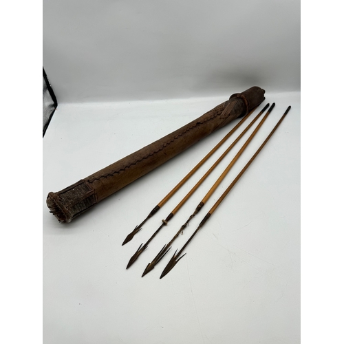 153 - Early 20th Century hunting arrows and quiver - African Tribal