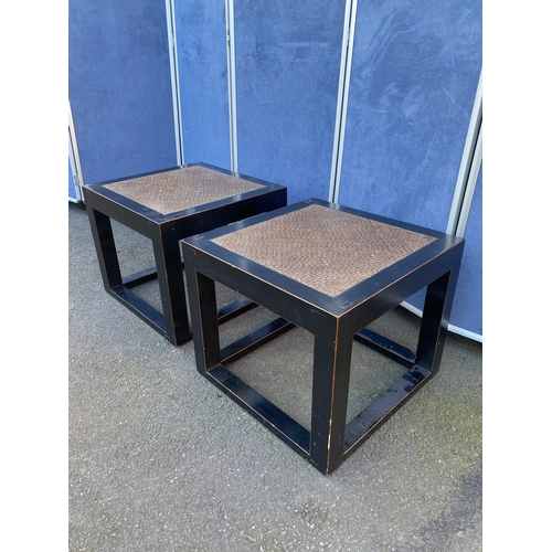 435 - A pair of Chinese style black lacquered side tables. 

Dimensions - 21.5