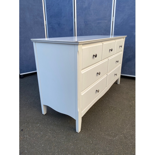 437 - Lovely modern white bank of seven drawers

Dimensions - 47.5