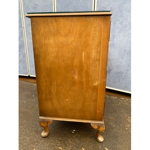 448 - Vintage Mahogany cased and burr walnut drawer fronts Four drawer chest of drawers by Dillon 

Dimens... 