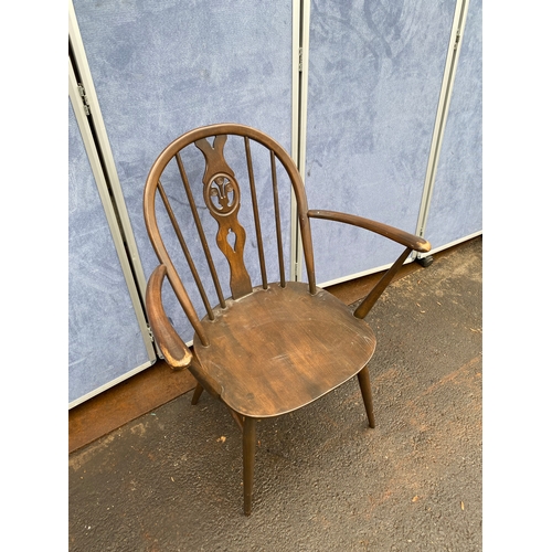 451 - Mid - Century Ercol Windsor carver/Arm chair. 

Dimensions - 26