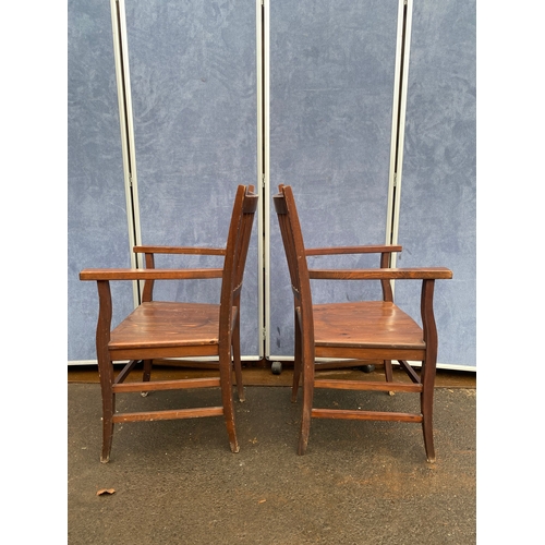 453 - A pair of antique dining/carver chairs. 

Dimensions - 22