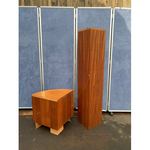 455 - Mid century teak G-Plan corner unit.

See images for all dimensions.