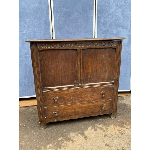 459 - Vintage Mule chest with two drawers. 

Dimensions - 17.5