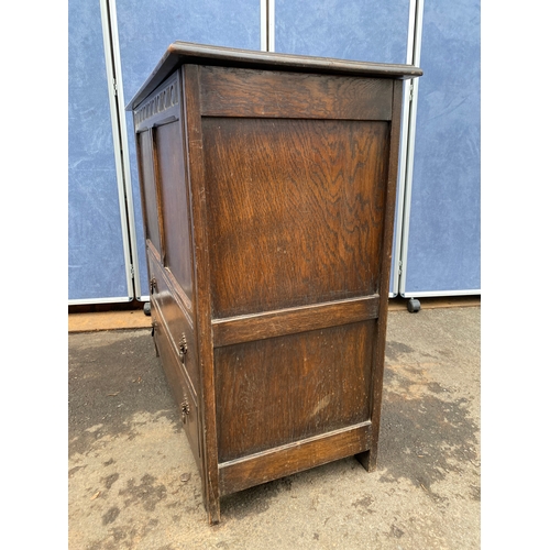 459 - Vintage Mule chest with two drawers. 

Dimensions - 17.5