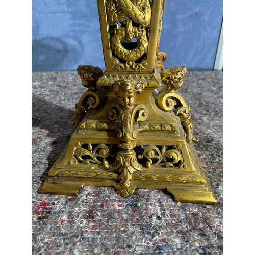 465 - A beautiful French style gilt brass table lamp.