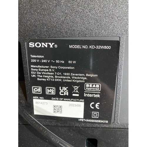 482 - Sony KD-32W800 LCD TV