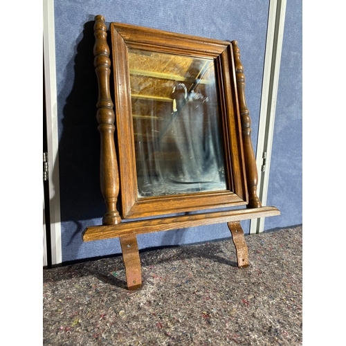 525 - Vintage single dressing table mirror with metal brackets. 

Dimensions - 18