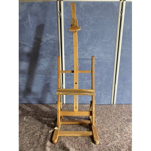 582 - Vintage small table top wooden Daler Rowney art easel. 

Dimensions - 34.5