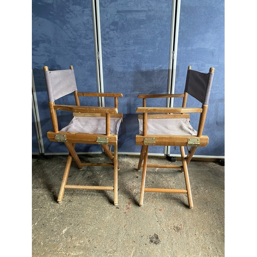 585 - Four wooden foldable directors chairs. 

Dimensions - 21