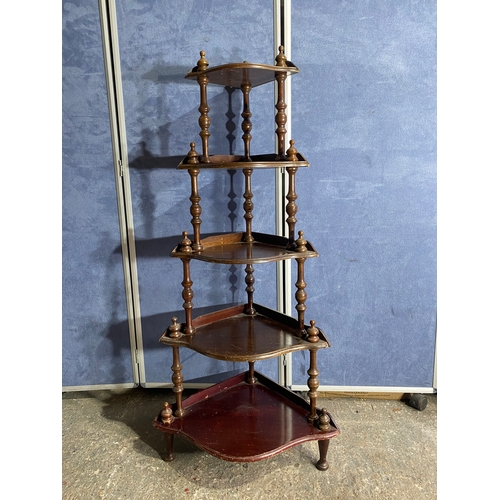 588 - Vintage mahogany corner shelving unit / whatnot

Dimensions - 23.5