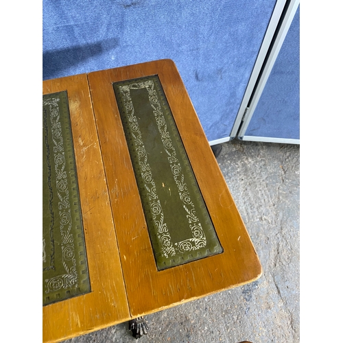 589 - Two retro inlaid green leather drop leaf side tables. 

Please see images for all dimensions.