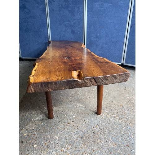 593 - Wooden yew timbered bench stamped Reynolds of Ludlow, circa 1960

Dimensions -  60.5