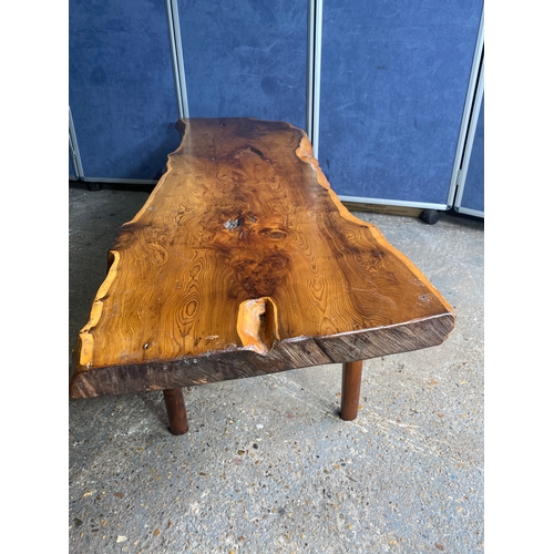 593 - Wooden yew timbered bench stamped Reynolds of Ludlow, circa 1960

Dimensions -  60.5