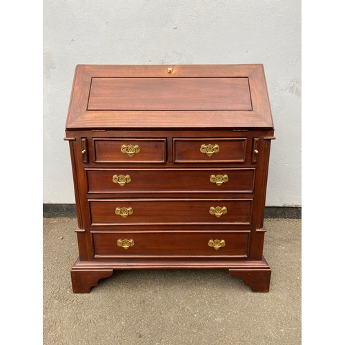 595 - 20th Century Mahogany bureau / writing desk. 

Dimensions - 17