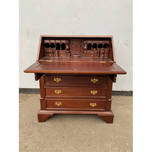 595 - 20th Century Mahogany bureau / writing desk. 

Dimensions - 17