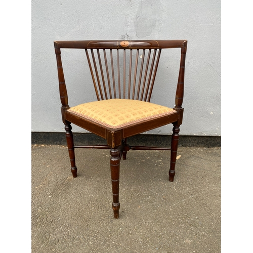 602 - Antique Corner chair. 

Dimensions - 22.5