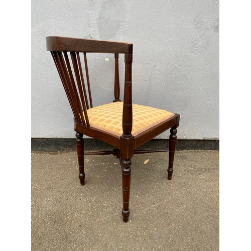 602 - Antique Corner chair. 

Dimensions - 22.5