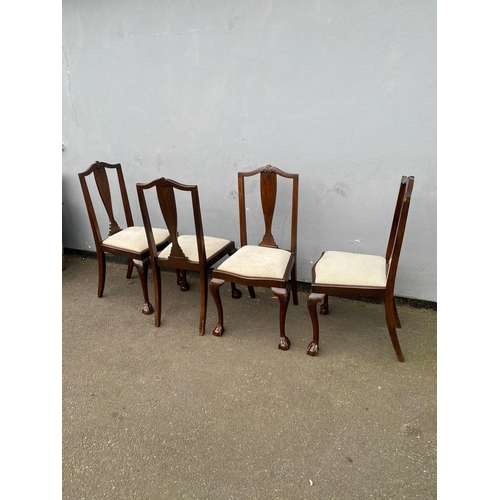 613 - Lovely Regency Revival Mahogany & Satinwood banded circular dining table and four chairs. 

Please s... 