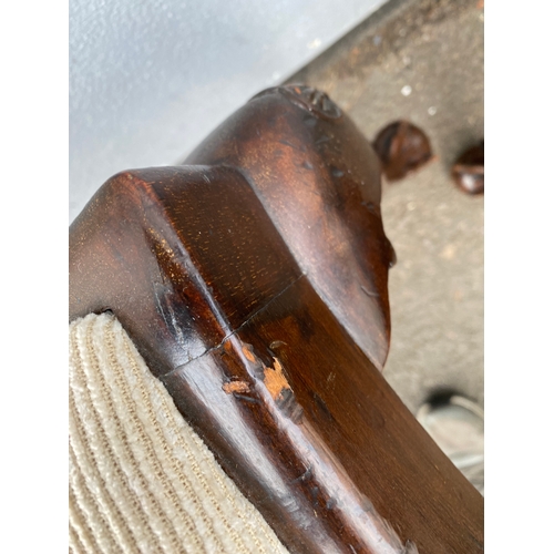 613 - Lovely Regency Revival Mahogany & Satinwood banded circular dining table and four chairs. 

Please s... 