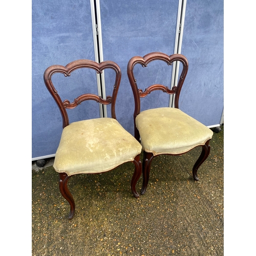 309 - A pair of Antique bedroom / Side chairs. 

Dimensions - 18.5