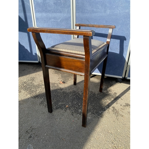 359 - Antique Piano stool. 

Dimensions - 23