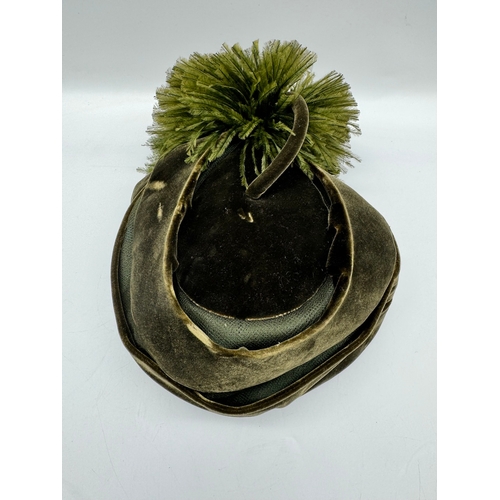 5 - 1920/30's Green velvet hat / fascinator - A Woolsand Model