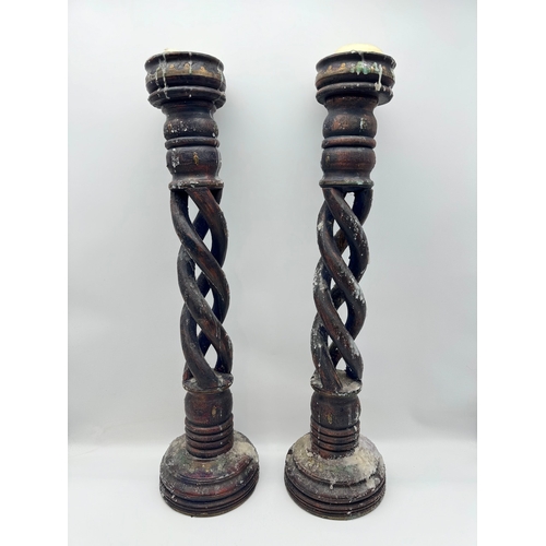 15 - Pair of vintage barley twist candlesticks - 61cm