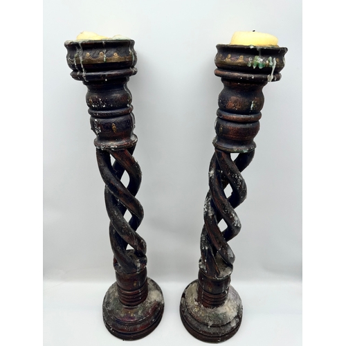 15 - Pair of vintage barley twist candlesticks - 61cm