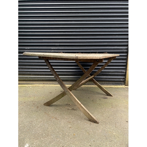 377 - Teak garden table. 

Dimensions - 60