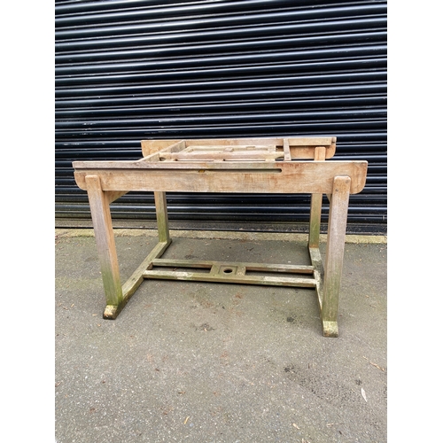 380 - Extendable teak oval garden table. 

Please see images for dimensions.