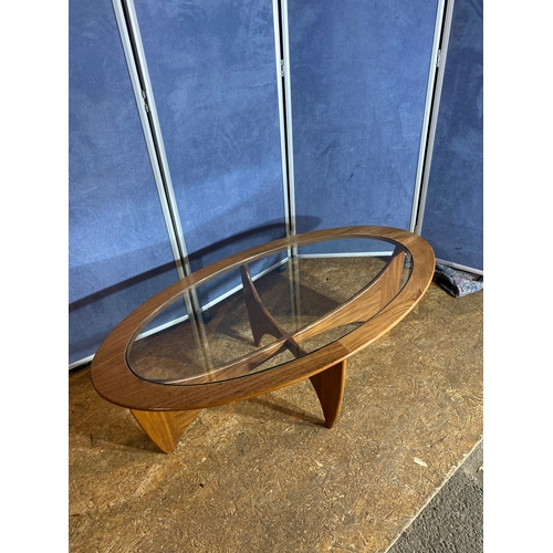 384 - Mid Century Teak G Plan Astro Oval coffee table.

Dimensions - 49