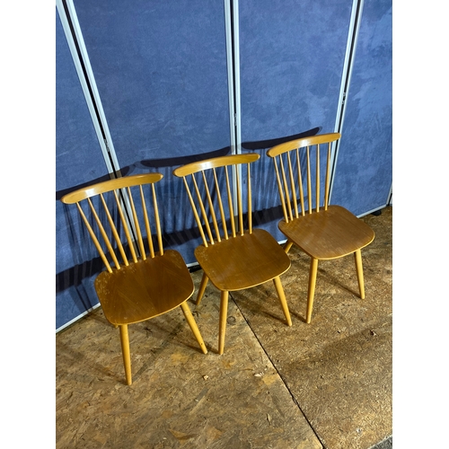 410 - Mid century drop leaf table and three chairs. 

Please see images for all dimensions.