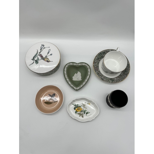 52 - Collection of Wedgwood ceramics