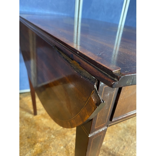 426 - Antique drop leaf table. 

Please see images for all dimensions.