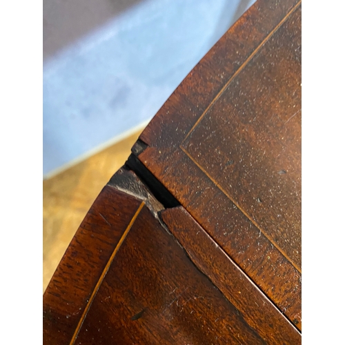 426 - Antique drop leaf table. 

Please see images for all dimensions.