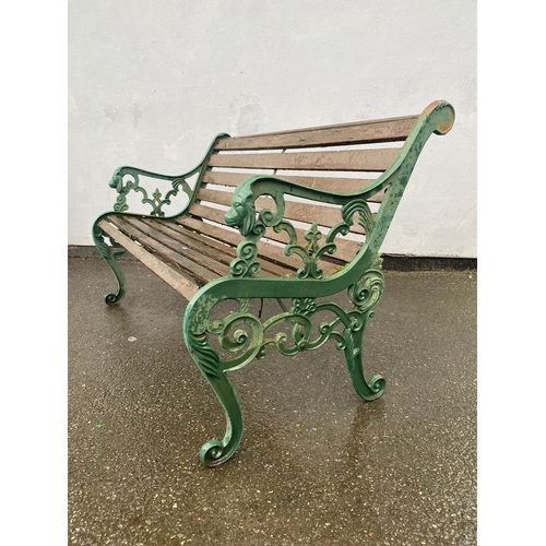 432 - Cast iron Lion head design garden bench. 

Dimensions - 50