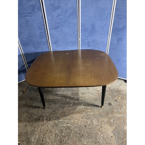 433 - Mid century E Gomme G Plan extendable table with four chairs. 

Please see images for all dimensions... 