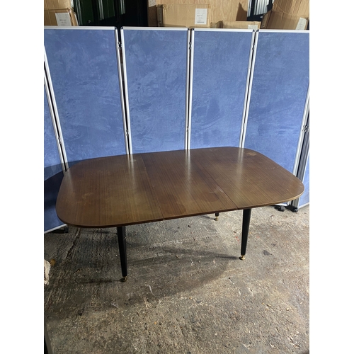 433 - Mid century E Gomme G Plan extendable table with four chairs. 

Please see images for all dimensions... 