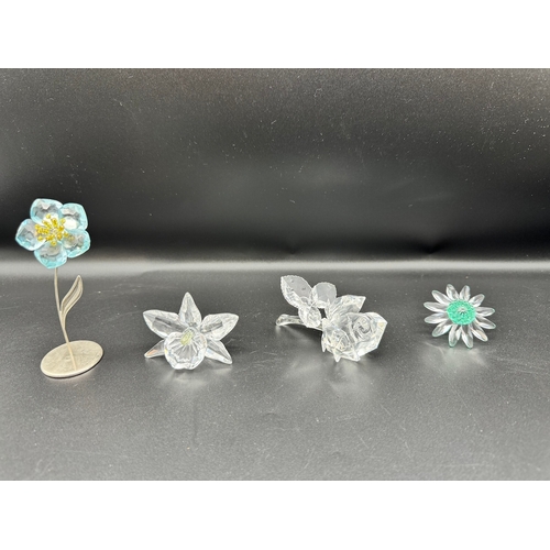 154 - Swarovski Crystal flowers including Daeni - Paradise Flowers - 848451 / Green Marguerite 227537 / St... 