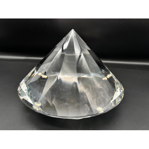 169A - Large Rosenthal Faceted Crystal in shape of brillant round diamond 16cm x 13cm