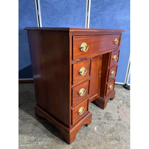 455 - Vintage mahogany knee-hole writing desk