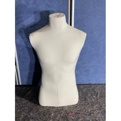 571 - Mannequin torso.