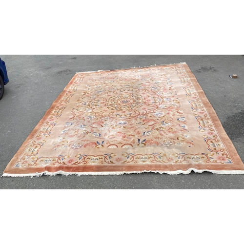 600 - Large Oriental rug / Carpet

Dimensions - 150